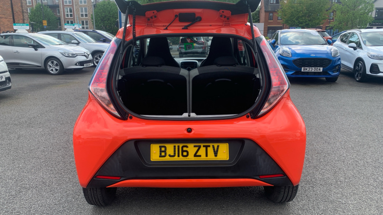 Toyota Aygo 1.0 VVT-i X-Play 5dr Petrol Hatchback